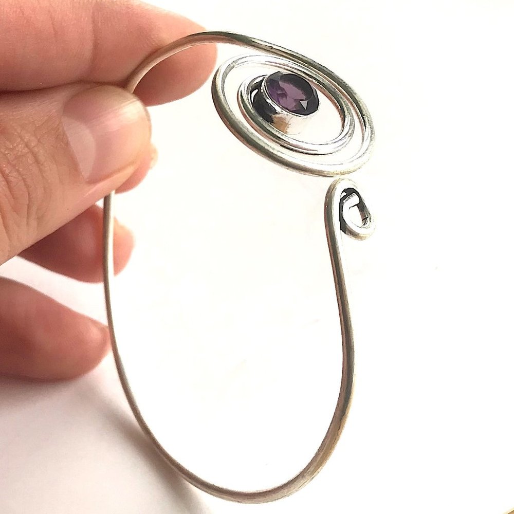 Unique wire cuff bracelet, Silver Swirl with Purple - Picture 6 of 12